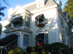 broader view of Coach House Inn