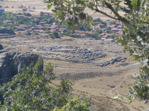 Overlooking Hattushush on the approach